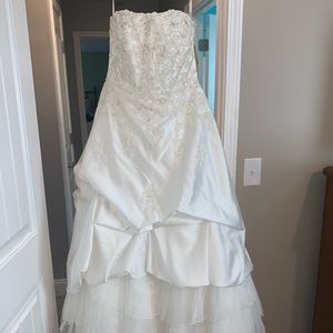 Wedding Dress - Size 14W, soft white